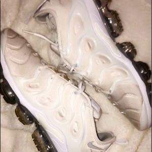 White VaporMax Plus